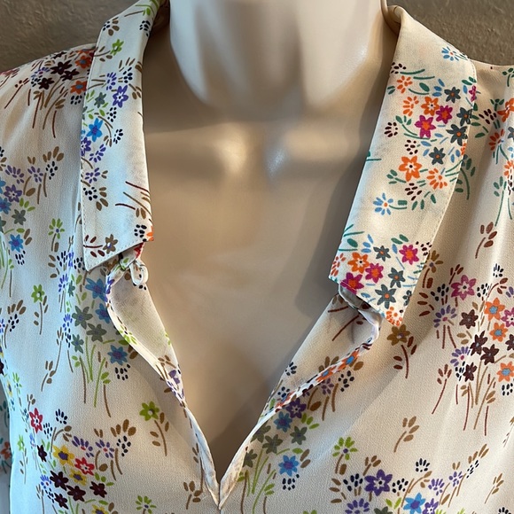 Darling CABI spring blouse - Picture 3 of 4